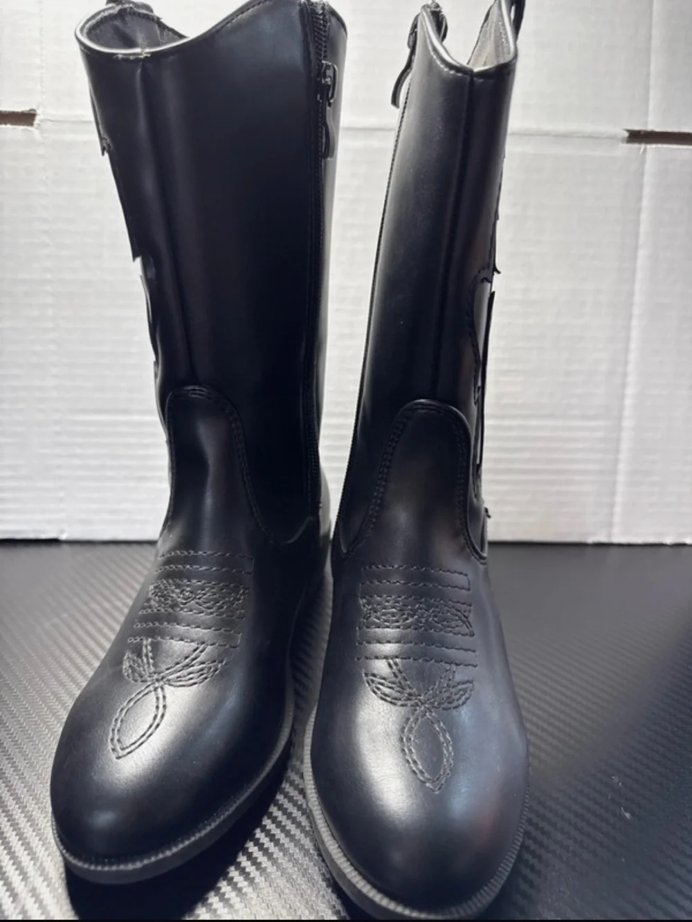Kids Black Western-Style Pull-On Boots